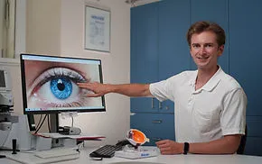 Dr. Seiller-Tarbuk – Beratung zur Lidstraffung in Wien