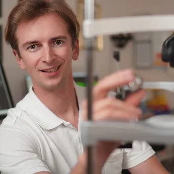 Augenuntersuchung beim Augenarzt Wien